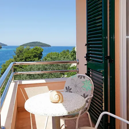 Vala 3* Vela Luka