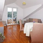 Vala 3*