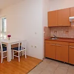 בית הארחה Vala