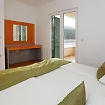 Vala בית הארחה 3*