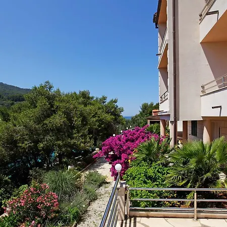 Vala 3* Vela Luka