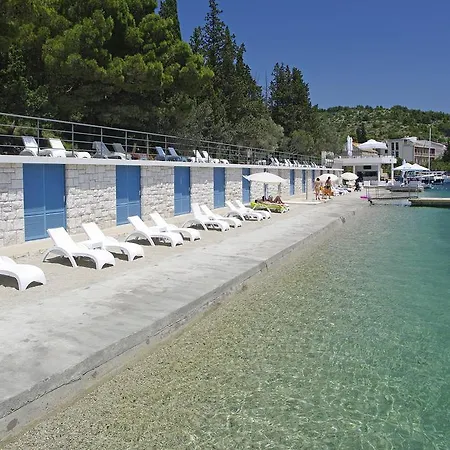 Vala 3* Vela Luka