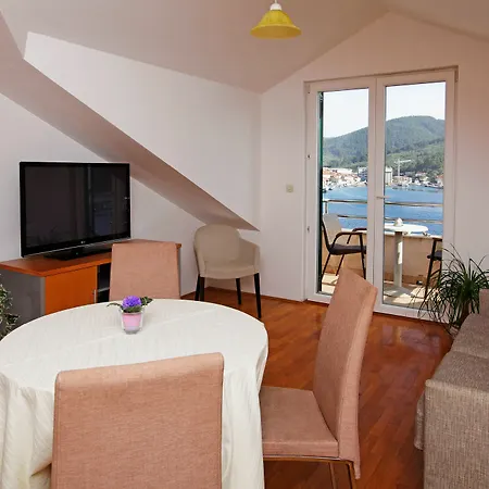 Vala 3* Vela Luka